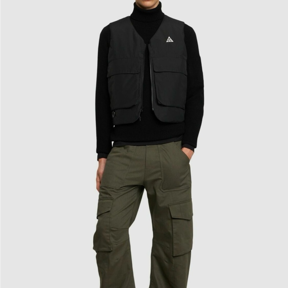 Nike ACG MED Skull Peak Reversible Vest Black Purple - Picture 15 of 16